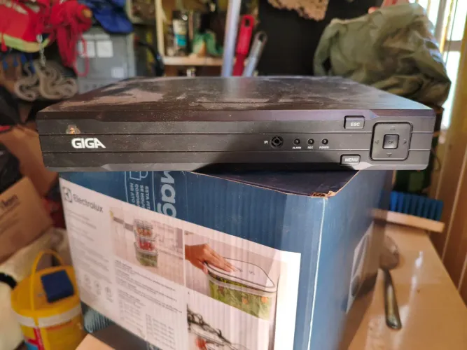 DVR GIGA 8 canais+ 4 câmeras
