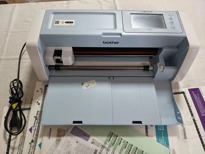 Plotter de Corte Brother ScanNCut SDX225 - NUNCA USADA (Completa com Acessórios)