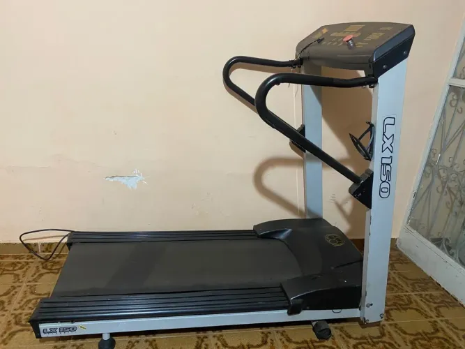 Esteira profissional LX150 moviment 