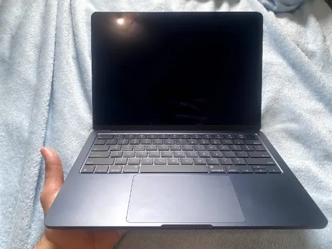 Macbook Air M3 16GB 256GB - Midnight