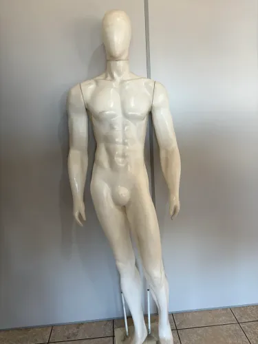 Manequim masculino bombado de plástico