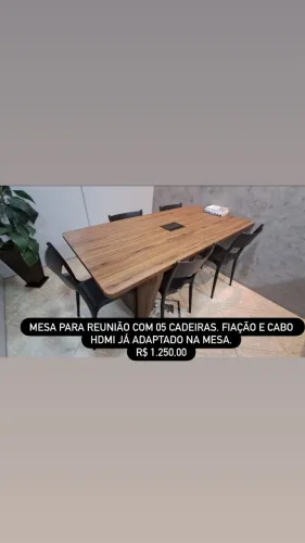 Vendo mesa para reunião com 05 cadeiras e Baia para 02 lugares