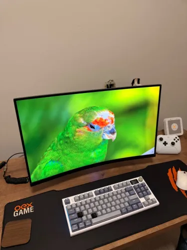 Tela ACER 180hz Curva 27?
