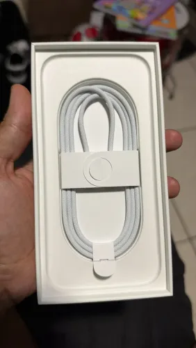 Cabo original da Apple 