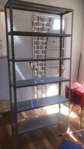 Vendo Estante de ferro