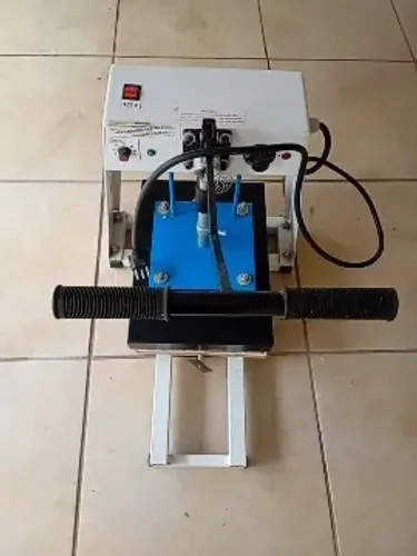 Máquina de estampar camisetas