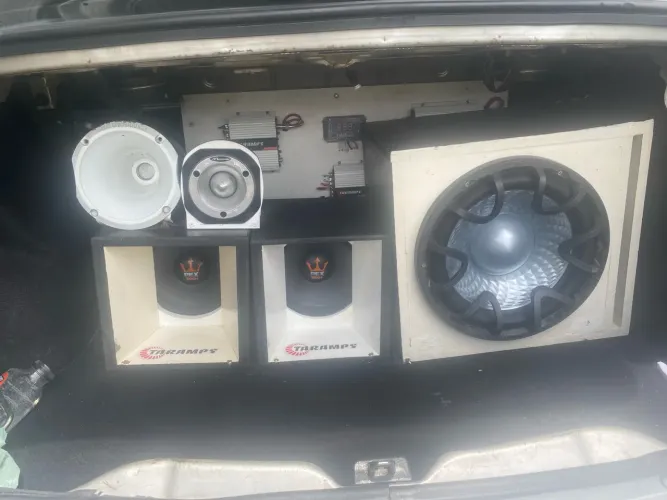 Vendo só automotivo aceite trocas em Boombox ?