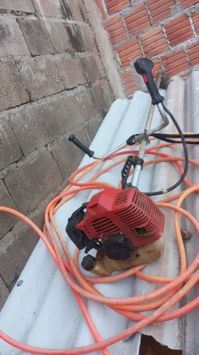 Roçadeira a gasolina