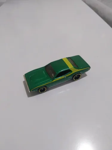 Miniatura Hotwheels Playmoutn GTX '71