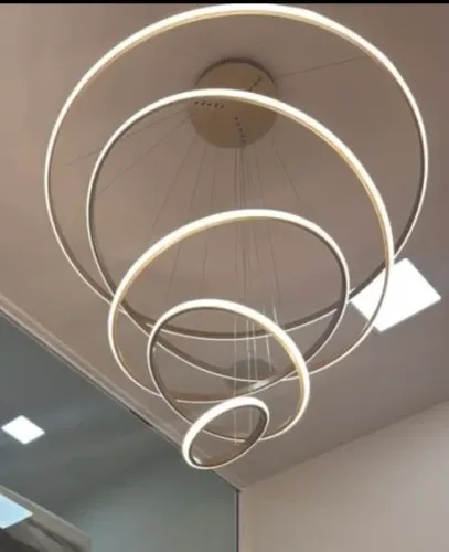 Lustre com 5 anéis