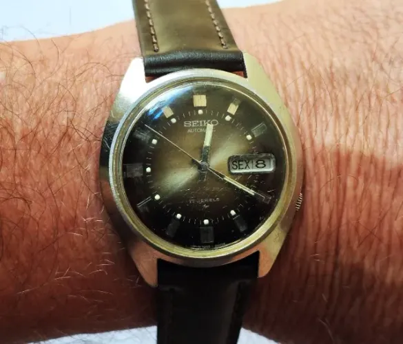 A115= PEQUENO DEFEITO ANTIGO RELOGIO SEIKO 7009 VER DETALHES EM DESCRIÇAO