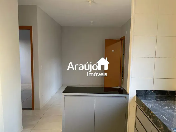 Apartamento à venda na 806 Sul (Condomínio Palmeira Real)  Palmas-TO