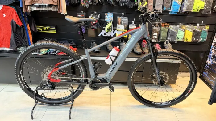 Bicicleta Oggi 8.3 semi nova