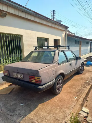 Chevrolet Monza Classic SE 2.0 /mpfi E EFI 2P E 4P 1986