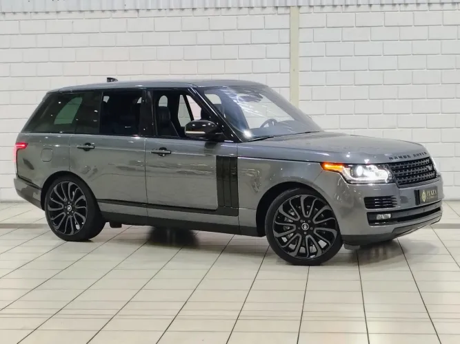 Land Rover Range Rover Vogue 4.4 Auto. SDV8 Diesel. 2017