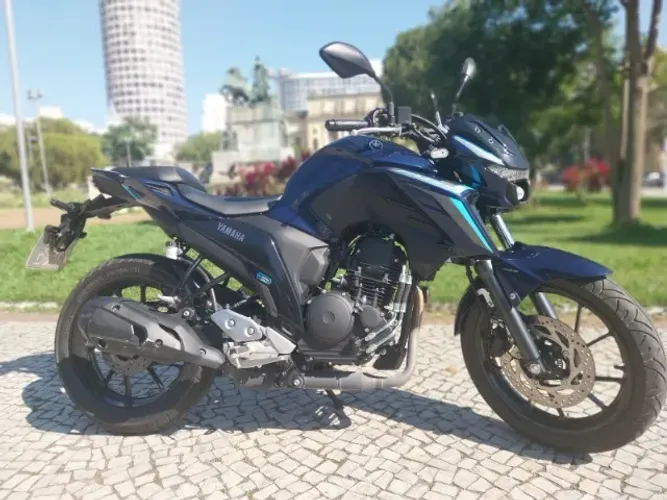 Yamaha FZ25 Connected 250 Flex ABS Só 4.400km (Estado de 0km) Financio em até 48x