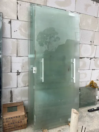Vendo portas de vidro de abrir 