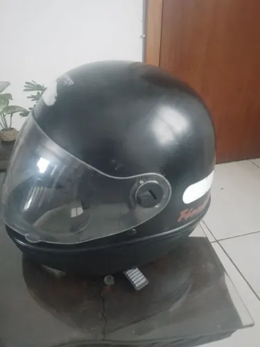 Capacete