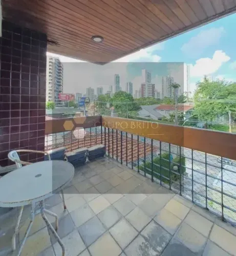 Imóvel para venda possui 157 metros quadrados com 3 quartos em Casa Amarela - Recife - PE