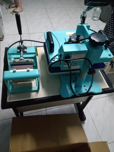 Máquina de fazer camisas