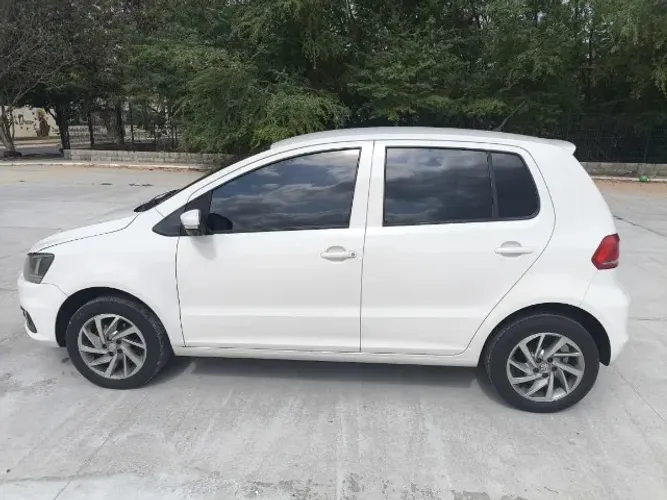 Volkswagen Fox Trendline 1.0 Flex 12V 5P 2016