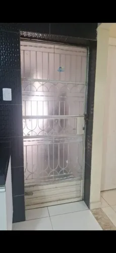 Portão de correr, de ferro com vidro!