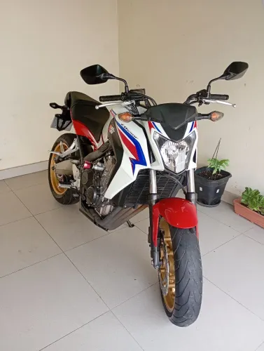 Cb650f capitão América
