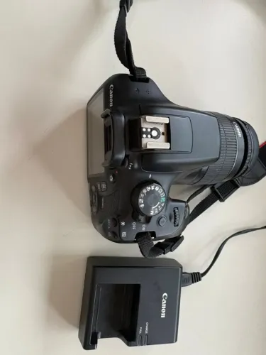 Canon EOS Rebel T6 + Lente 18-55mm