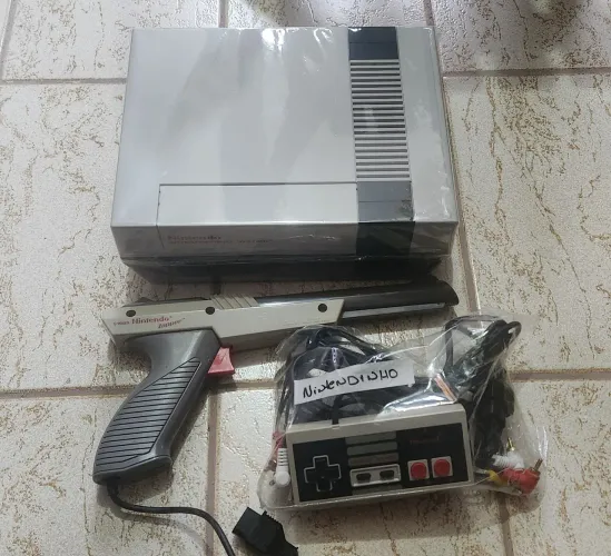 Nintendinho + controle + zapper original Nintendo NES