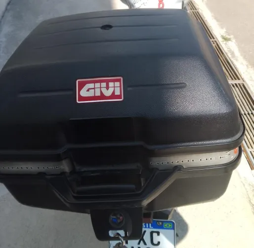 Vendo baú de moto,mais informações na descrição 