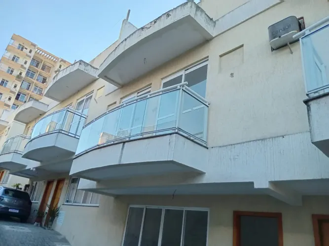 Casa triplex 115 m² com 03 quartos condomínio fechado próximo ao Norte Shopping