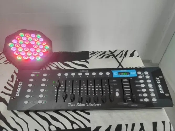 Mesa Controladora Dmx 512 Iluminação E Efeitos 192 Canais