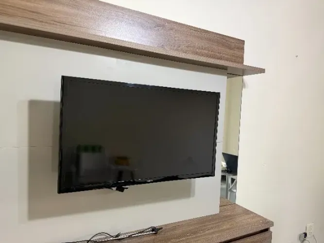 Smart TV Samsung 32" + Suporte Articulado de Parede - Vila Velha/ES
