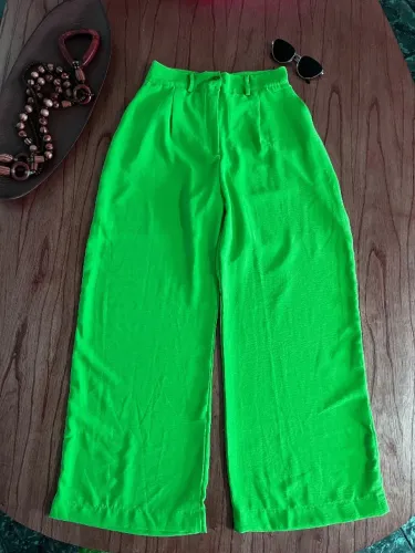 Calça pantalona verde lima cintura alta | P