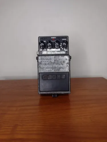 Pedal Boss RV3 Reverb e Delay