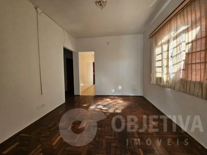 Casa para aluguel, 5 quartos, 1 suíte, 2 vagas, SANTA MONICA - UBERLANDIA/MG