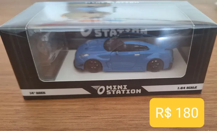 Miniatura Nissan gtr r35 Velozes e Furiosos com boneco do Brian