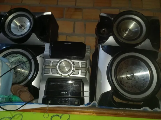 Vendo esse som completo 4 caixa