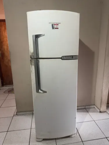 Geladeira Brastemp BRM39 352L Usada