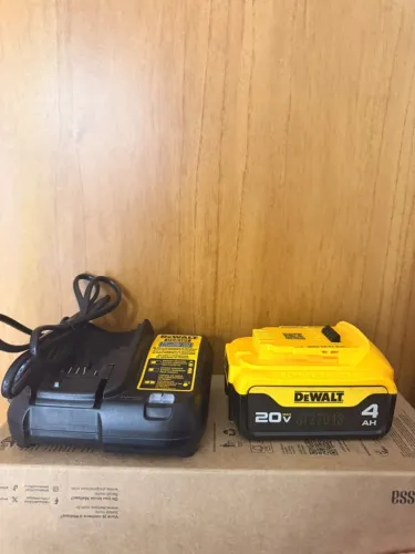 kit bateria de 4AH 20v dewalt + carregador