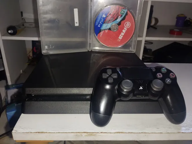 PlayStation 4 slim 500 GB faço envio pela OLX