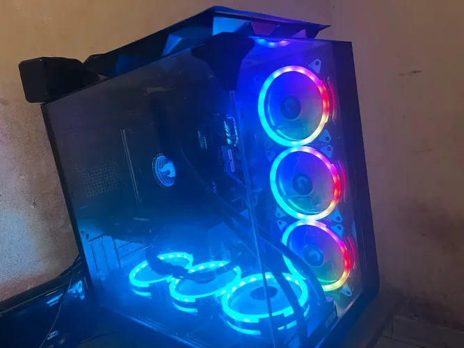 Pc Gamer (praticamente high-end)