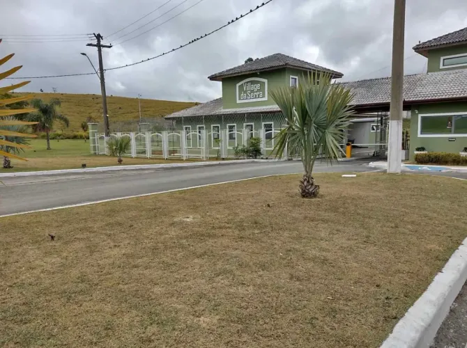 TERRENO A VENDA CONDOMÍNIO VILLAGE DA SERRA