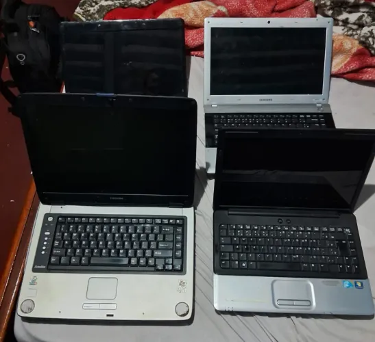 Lote com 4 notebook