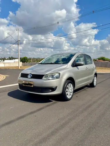 Volkswagen Fox 1.0 MI Total Flex 8V 3P 2013
