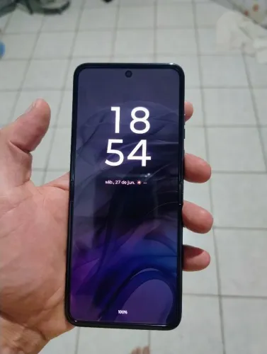 Celular Motorola razr 50 PREÇO pra levar
