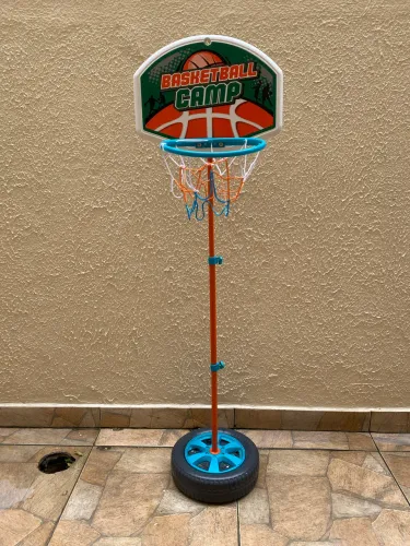 Cesta de basquete infantil
