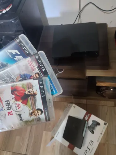 Vendo ps3 original travado .