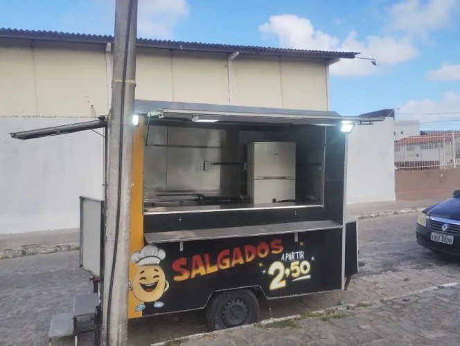 Aluga-se trailer food truck!! Oportunidade imperdível!!