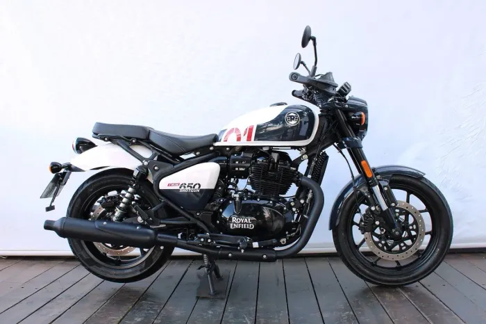ROYAL ENFIELD SHOTGUN 650 STENCIL WHITE